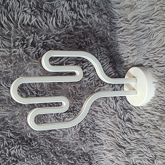 LED cactus - Picture 2 of 3